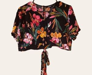 Women's SHIEN Curves Plus Size Floral Crop Top Button Back OXL